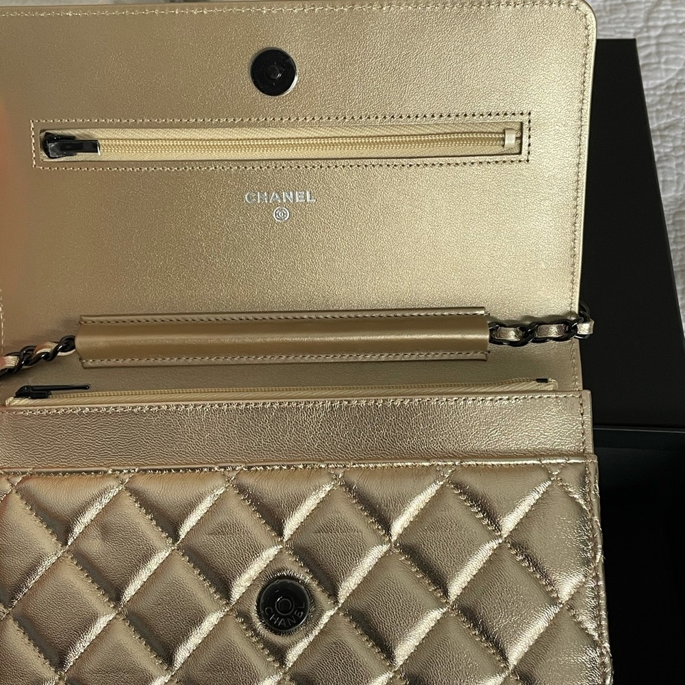 ‼️SOLD‼️NEW Chanel Gold WOC Wallet Clutch Black - Picture 8 of 11